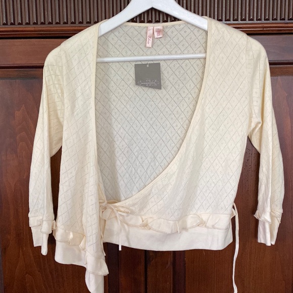 Anthropologie NWT Eloise Picot wrap top Victorian bed jacket pale butter yellow - Picture 2 of 11